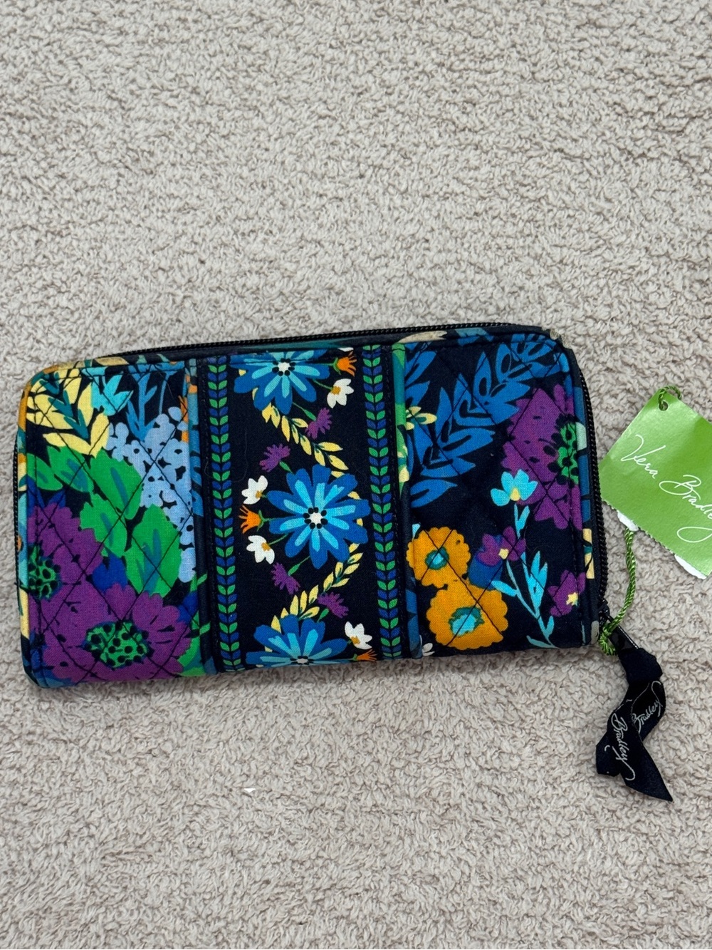 Vera Bradley Zip Around Wallet Floral Print NWT